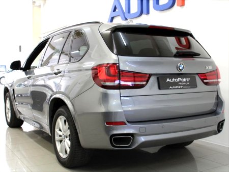 BMW X5, 2021 - pohled č. 3