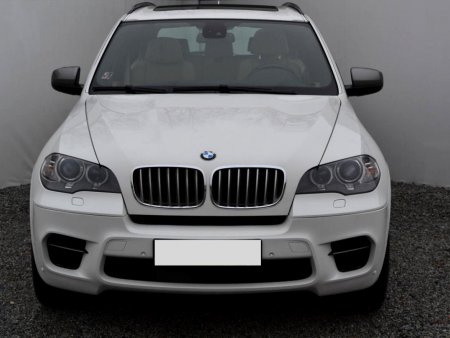 BMW X5, 2012 - pohled č. 2