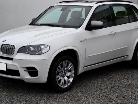 BMW X5, 2012 - pohled č. 3