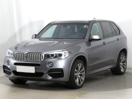 BMW X5, 2013 - pohled č. 3