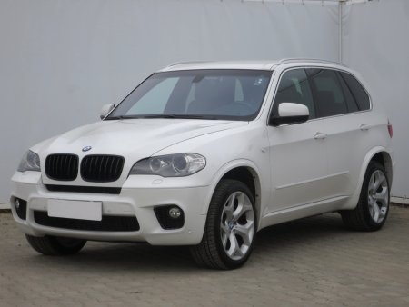 BMW X5, 2011 - pohled č. 3