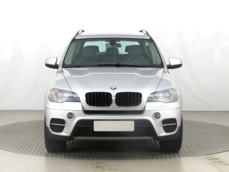 BMW X5, 2010 - pohled č. 2