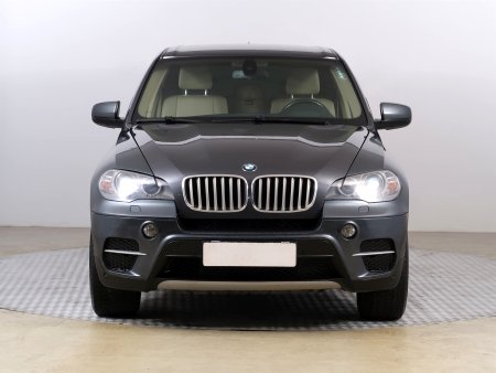 BMW X5, 2011 - pohled č. 2