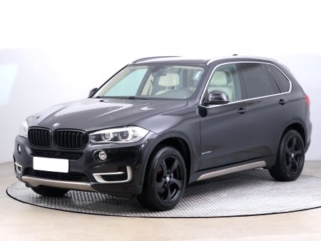 BMW X5, 2013 - pohled č. 3