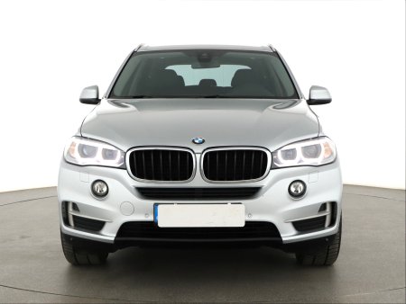 BMW X5, 2016 - pohled č. 2