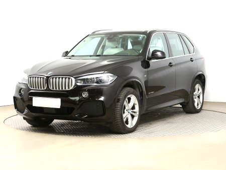 BMW X5, 2016 - pohled č. 3