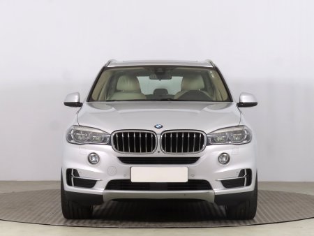 BMW X5, 2017 - pohled č. 2