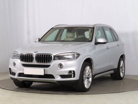 BMW X5, 2017 - pohled č. 3