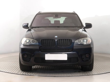 BMW X5, 2010 - pohled č. 2