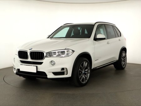 BMW X5, 2013 - pohled č. 3