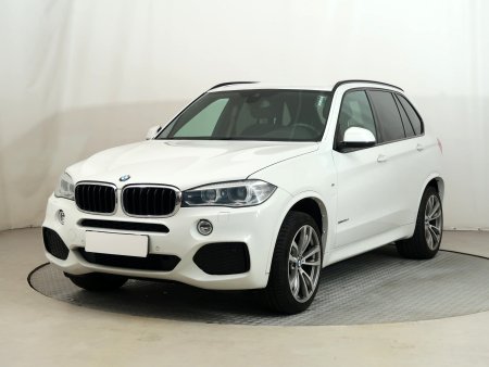 BMW X5, 2015 - pohled č. 3
