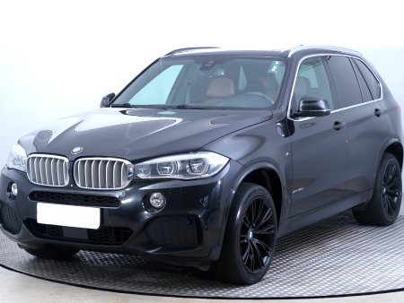 BMW X5, 2016 - pohled č. 3