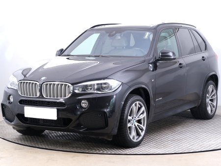 BMW X5, 2016 - pohled č. 3