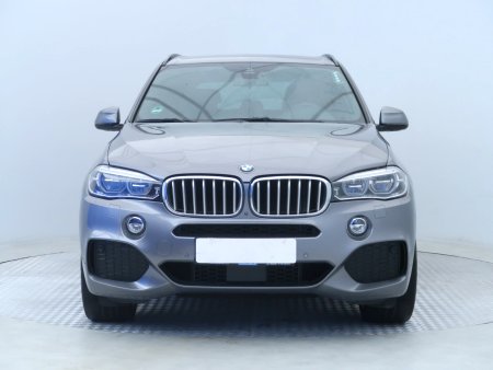 BMW X5, 2017 - pohled č. 2