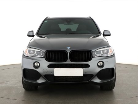 BMW X5, 2016 - pohled č. 2