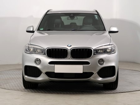 BMW X5, 2015 - pohled č. 2