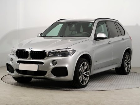 BMW X5, 2015 - pohled č. 3