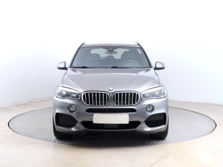 BMW X5, 2017 - pohled č. 2