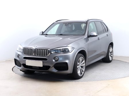BMW X5, 2017 - pohled č. 3