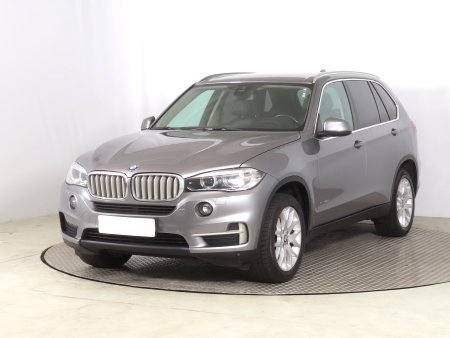 BMW X5, 2014 - pohled č. 3
