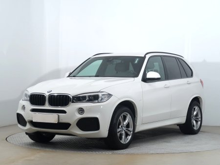 BMW X5, 2018 - pohled č. 3