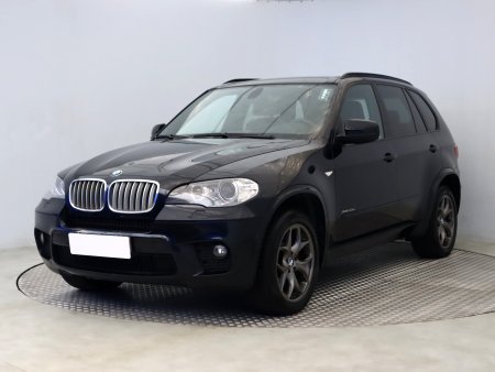 BMW X5, 2011 - pohled č. 3
