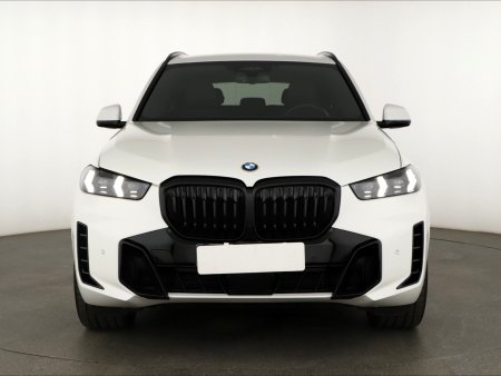 BMW X5, 2024 - pohled č. 2