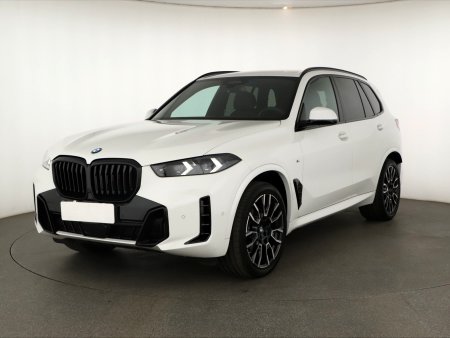 BMW X5, 2024 - pohled č. 3