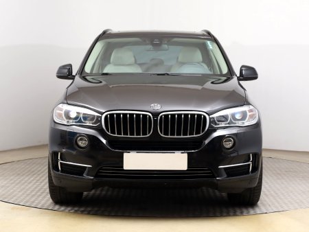 BMW X5, 2015 - pohled č. 2