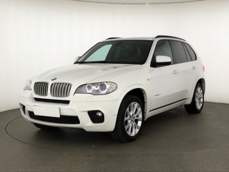 BMW X5, 2011 - pohled č. 3