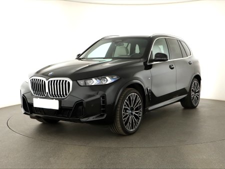BMW X5, 2024 - pohled č. 3