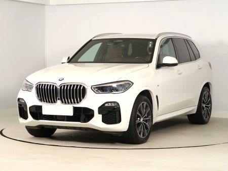 BMW X5, 2020 - pohled č. 3