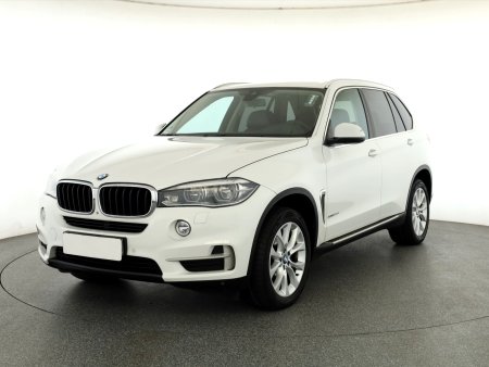 BMW X5, 2015 - pohled č. 3
