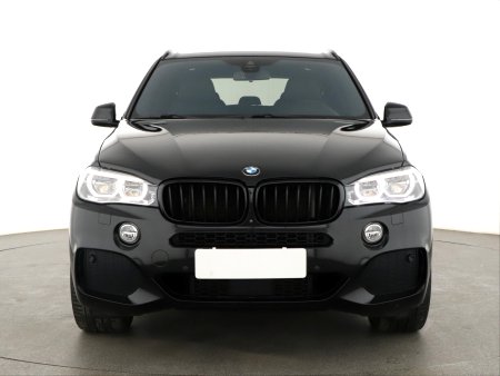 BMW X5, 2017 - pohled č. 2