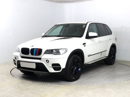 BMW X5, 2013 - pohled č. 3