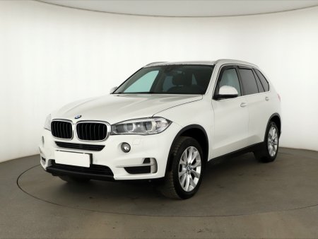 BMW X5, 2016 - pohled č. 3