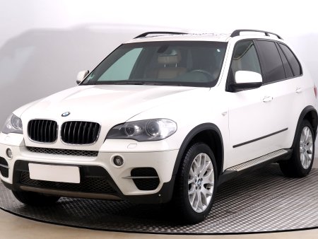 BMW X5, 2010 - pohled č. 3