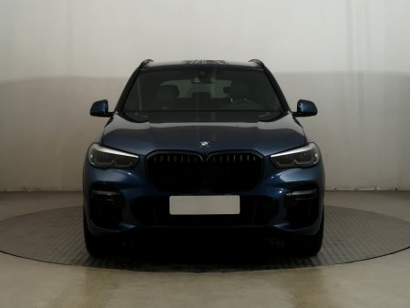 BMW X5, 2021 - pohled č. 2