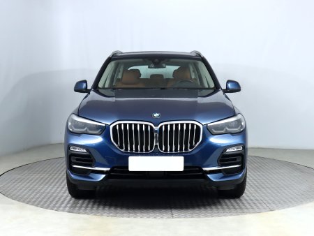 BMW X5, 2020 - pohled č. 2