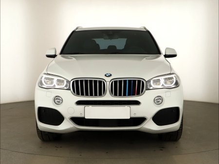 BMW X5, 2017 - pohled č. 2