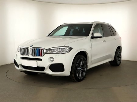 BMW X5, 2017 - pohled č. 3