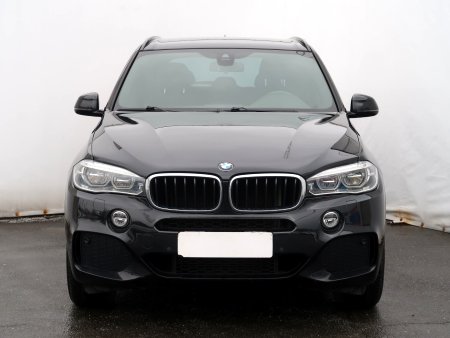 BMW X5, 2016 - pohled č. 2
