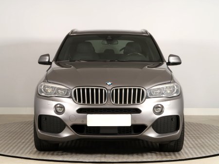 BMW X5, 2016 - pohled č. 2