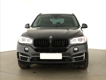 BMW X5, 2016 - pohled č. 2