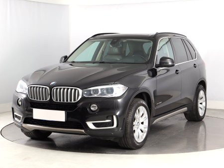 BMW X5, 2015 - pohled č. 3