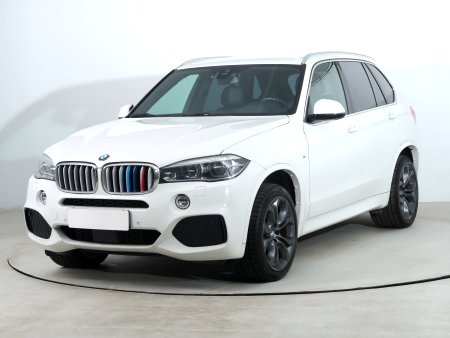 BMW X5, 2017 - pohled č. 3