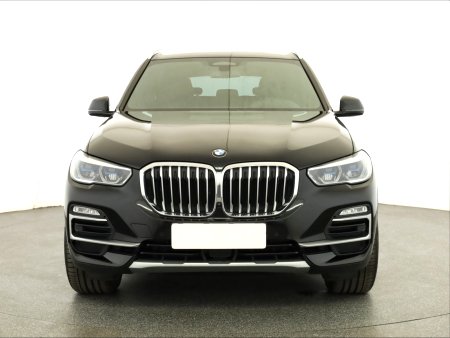 BMW X5, 2021 - pohled č. 2