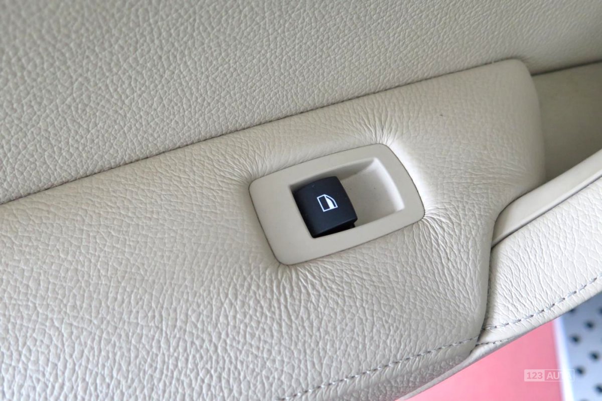 BMW X6, 2009 - pohled č. 24