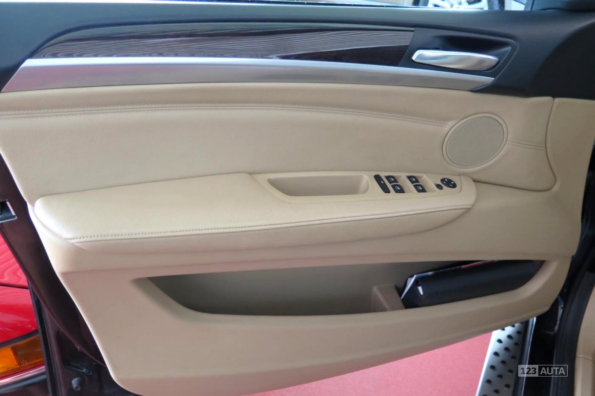 BMW X6, 2009 - pohled č. 6