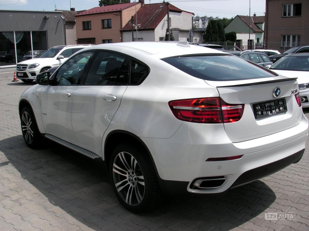 BMW X6, 2014 - pohled č. 4